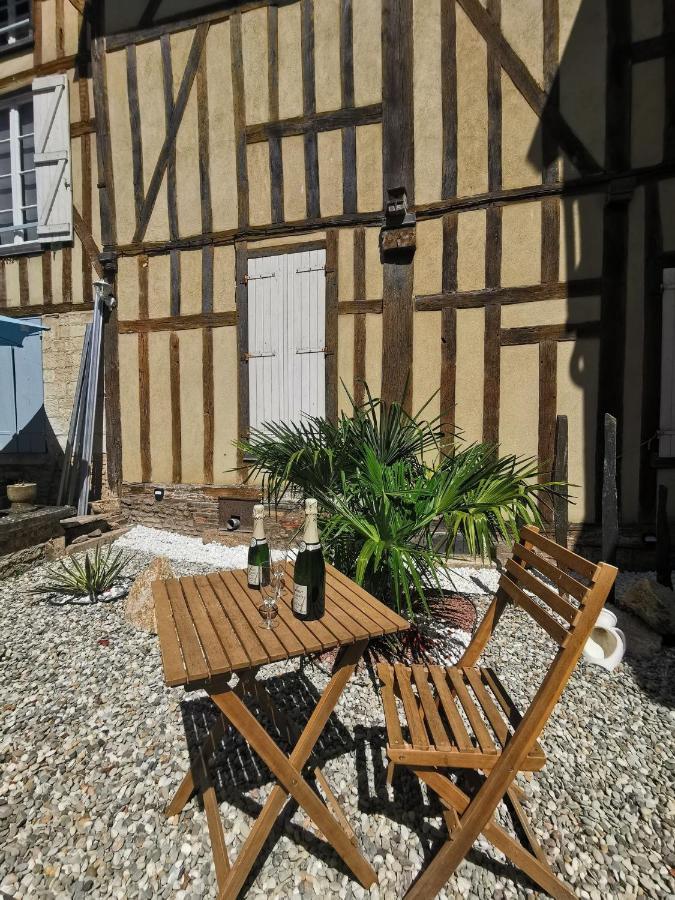 Le Papillon De La Cathedrale - Calme - Jardin - Wifi Apartment Troyes Exterior photo